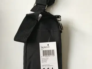 Ny mobiltaske i sort nylon med kraftig inds. rem