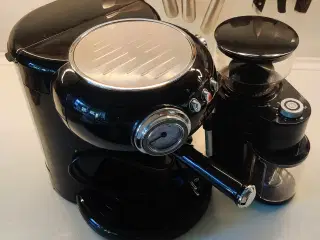 Espresso maskine m. Mælkeskummer + kaffekværn