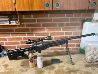 Riffel med kikkert sigt