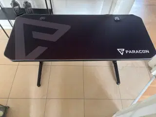 Gamer skrivebord
