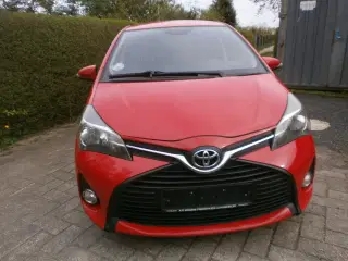 Toyota Yaris 1,0 VVT-i årg 2015
