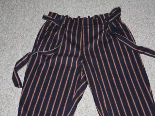 ZARA str. M længde 90 cm