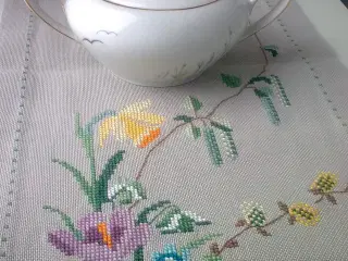 Forår farver natur løber korssting el DK krukke 