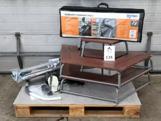 2 Stk Penta trappetrin, Kampa gulv, gelænder mm...