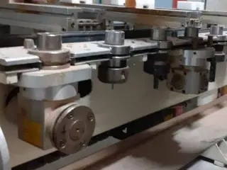 Cnc fra træproduktion.
