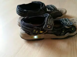 Skofus sandaler str 32