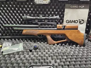 Gamo Furia 4.5mm CP Bullpup luftgevær med kikkert.