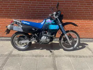Suzuki DR650RE elstart
