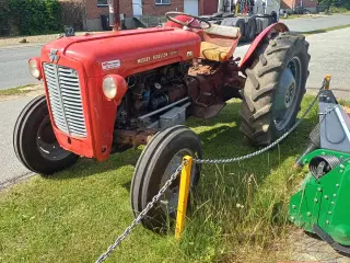 Mf traktor 