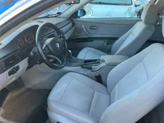 BMW 325i 3,0 218HK 2d 6g Aut.