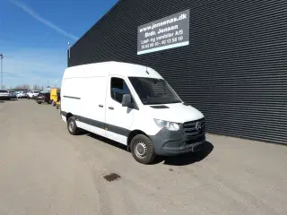 Mercedes-Benz Sprinter 316 2,1 CDI A2 H2 RWD 163HK Van 6g