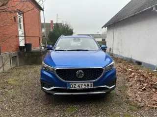 MG ZS EV LUXERY