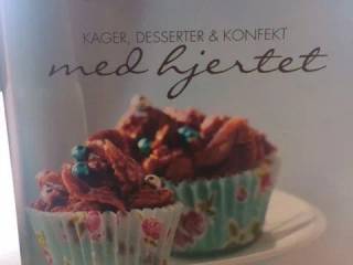 Kager, desserter & konfekt med hjertet