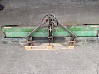 Bagtipskovl til traktor