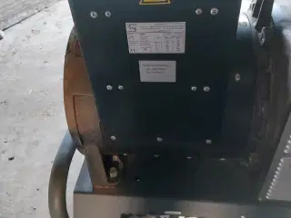 Traktor generator 