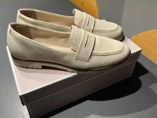 Spritnye loafers fra Tamaris i str. 40