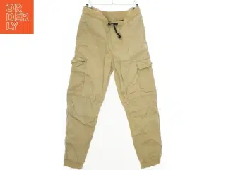 Beige cargo bukser fra H&M (str. 170)