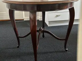 Antikt spisebord