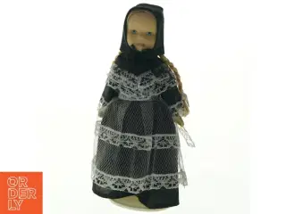 Traditionel folkedukke (str. 16 cm)
