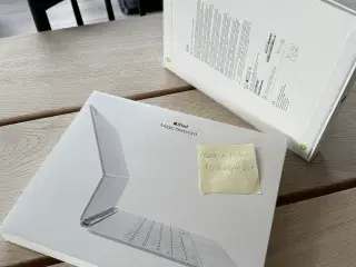 Apple Magic Keyboard 13", med TOUCH-PAD