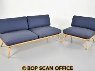 Loungesæt med en sofa og en stol fra fredericia furniture
