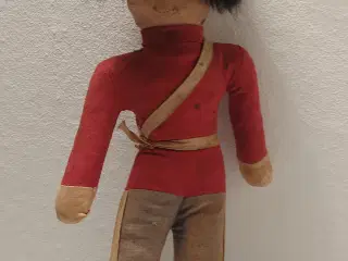  gammel garder med stofkrop og papmachè hovede.