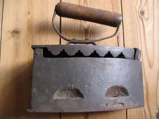 Støbejerns Strygejern. ca.100 år gammelt