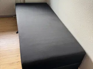 Daybed fra Dreamzone med opbevaringsrum. 