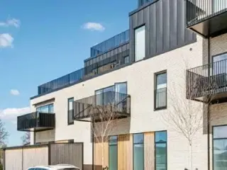 Attraktivt erhvervslejemål på Posttorvet - skab din drømmevirksomhed i moderne rammer!
