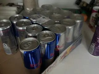 18x Red Bull 