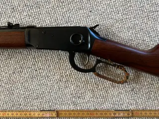 Winchester Model 94 AE CAL. 45 COLT Karabin.