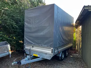 Variant trailer
