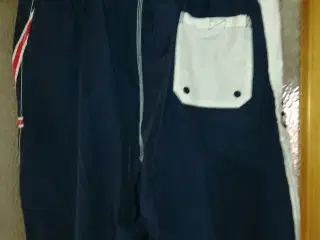 NYE KANGOL BADESHORTS STR. L