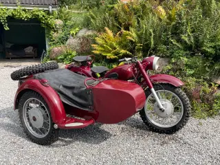 Ural motorcykel 