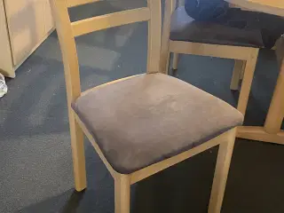 Spisebord og stole