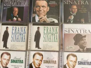 CD`s opdelt efter kunstner sælges ( 150,- ).