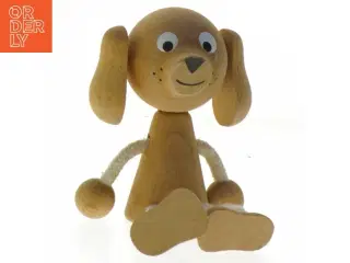 Træfigur formet som hund (str. 10x7 cm)