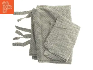 Mønstret sengetøjæppe fra Konges Sløjd (str. 46 x 36 cm og 94 x 71 cm)