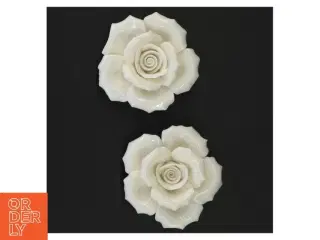 Porcelænsroser til dekoration (str. 7 x 3 cm og 8 x 3 cm)