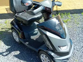 Monarch Ryal 4 hjulet stor scooter 