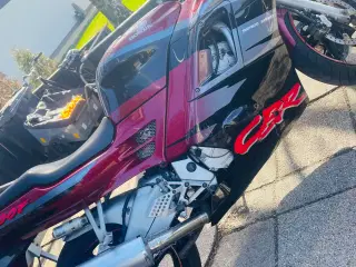 Honda cbr 600 super sport 