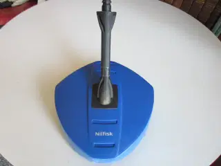 Nilfisk Compact patio cleaner