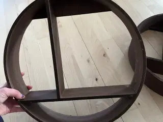 Ubrugte hylder i træ