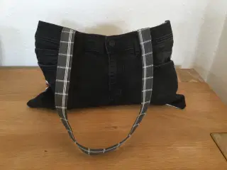 Taske af jeans & møbelstof