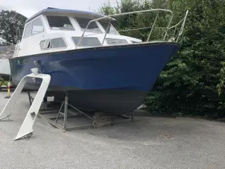 Motorbåd Seamaster 30 årgang 1978.