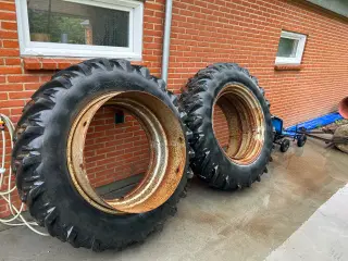 Traktor fiat tvillingehjul 