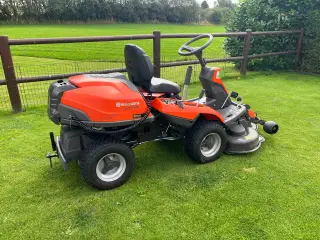 Husqvarna R 216T AWD Rider