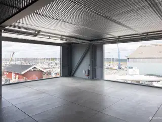 Kontor i Nordhavn med udsigt over Øresund