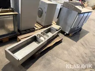 Køleskab og “salatbar"