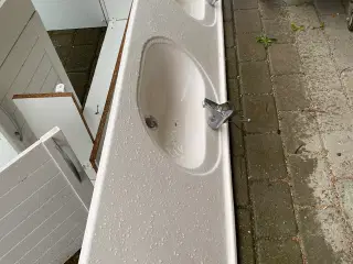 Dobbelt badeværelses vask 226 x 48 